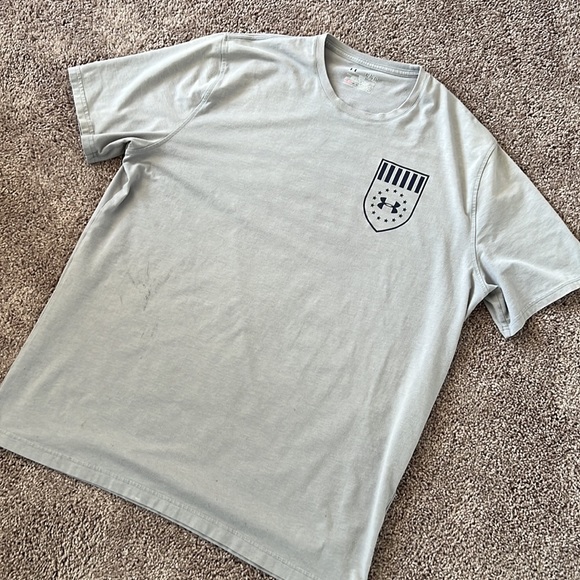 Under Armour T Shirt - Picture 3 of 6